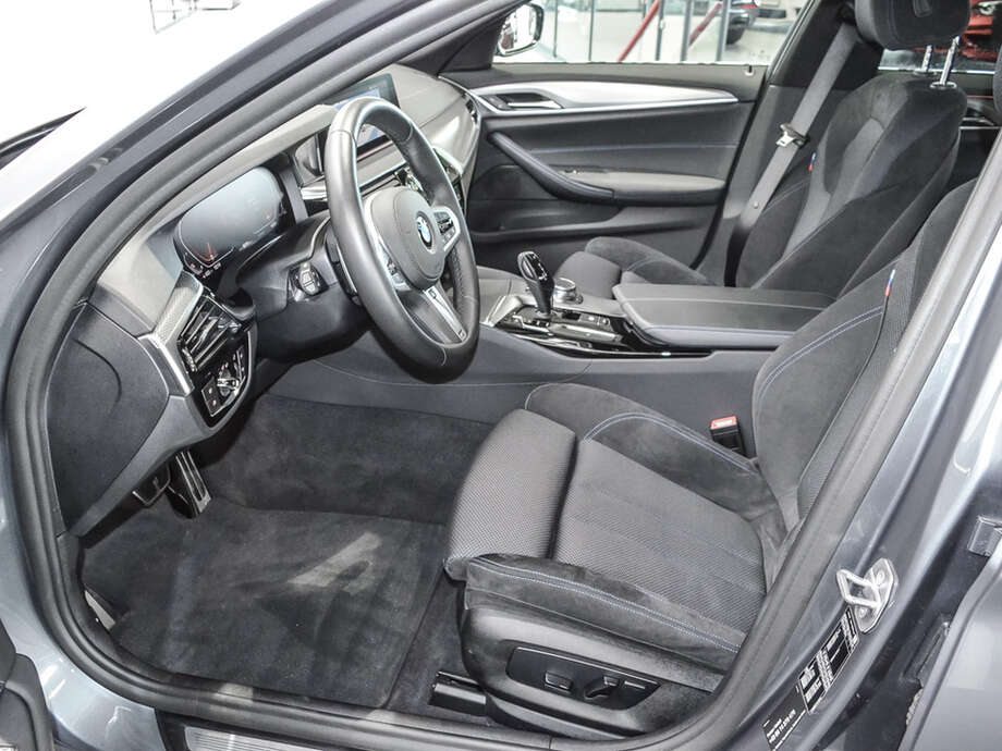 BMW 530i (Bild 13/16)