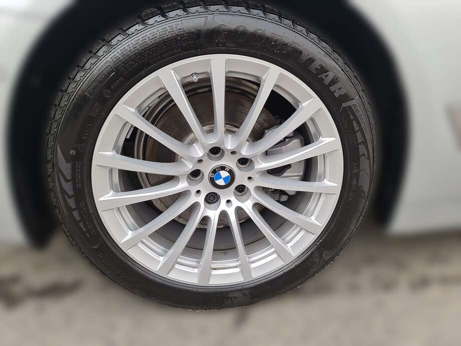 BMW 520d xDrive (Bild 9/24)