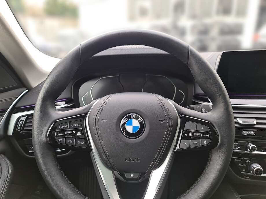 BMW 520d xDrive (Bild 14/24)