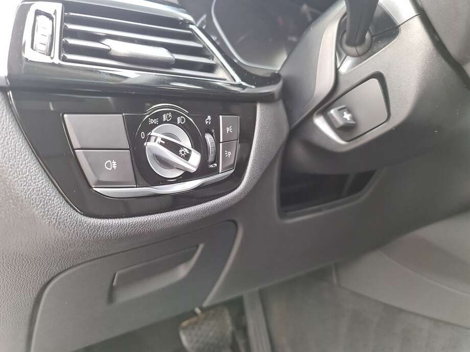 BMW 520d xDrive (Bild 23/24)