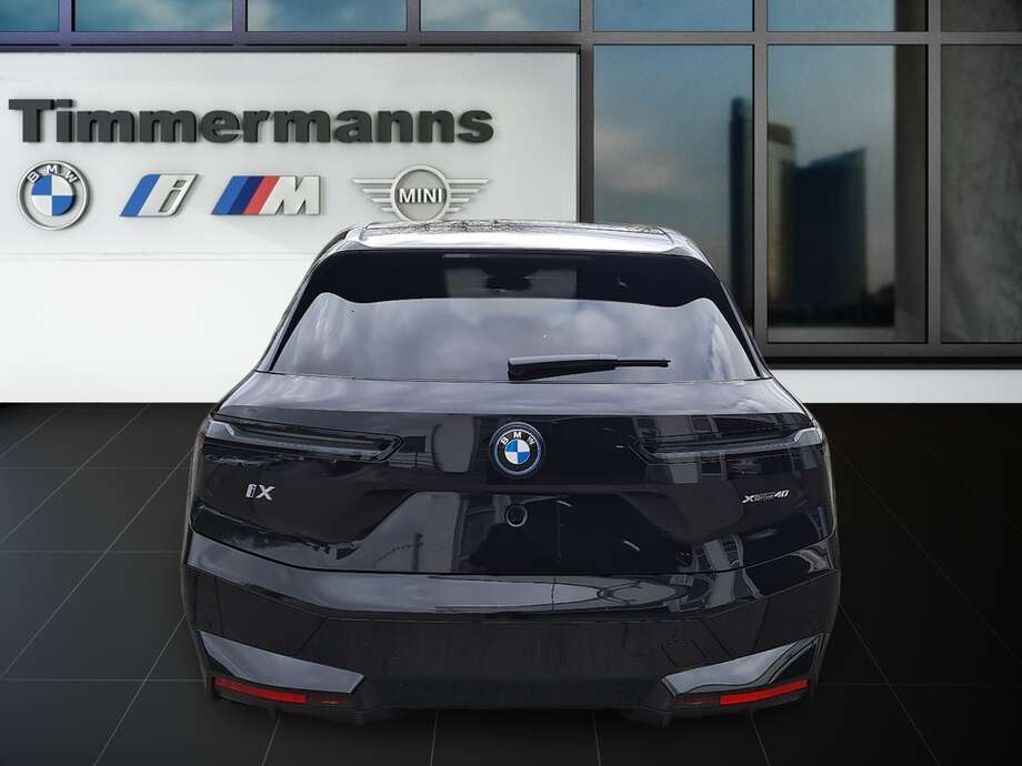 BMW iX (Bild 4/24)