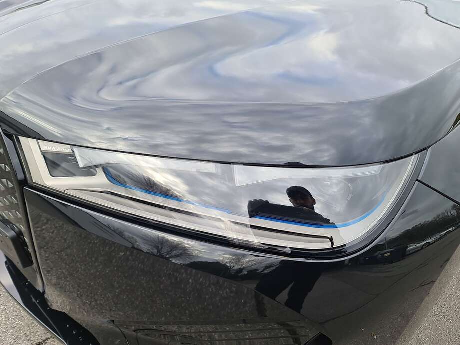 BMW iX (Bild 8/24)