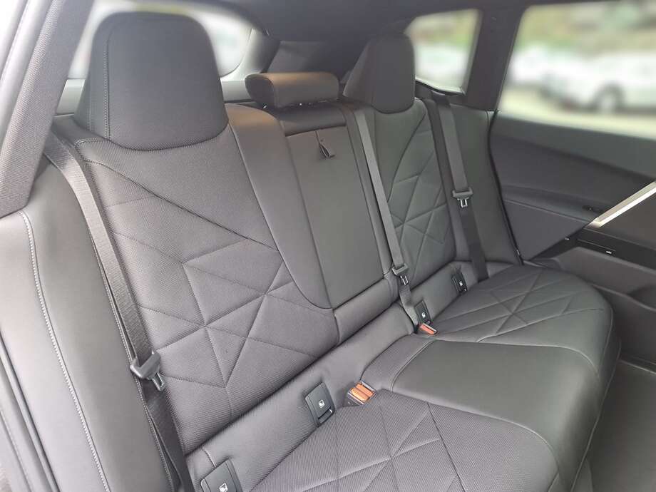 BMW iX (Bild 18/24)