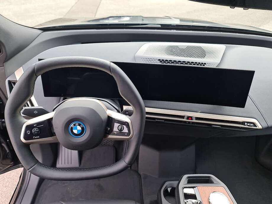 BMW iX (Bild 24/24)