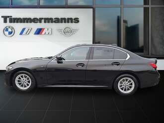 BMW 320d (Bild 2/24)