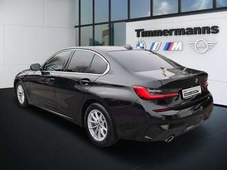 BMW 320d (Bild 3/24)
