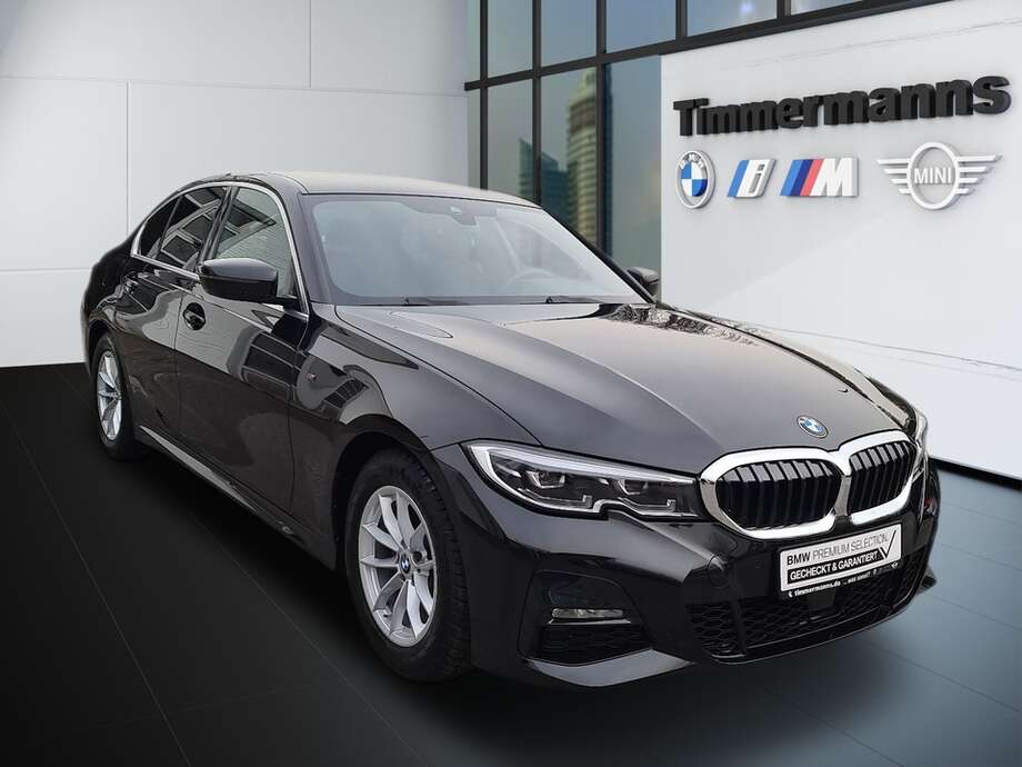 BMW 320d (Bild 7/24)