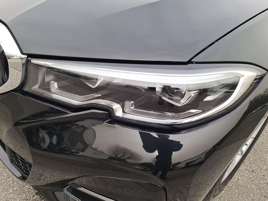 BMW 320d (Bild 8/24)