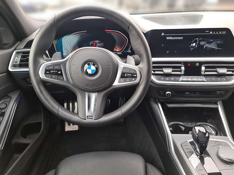 BMW 320d (Bild 13/24)