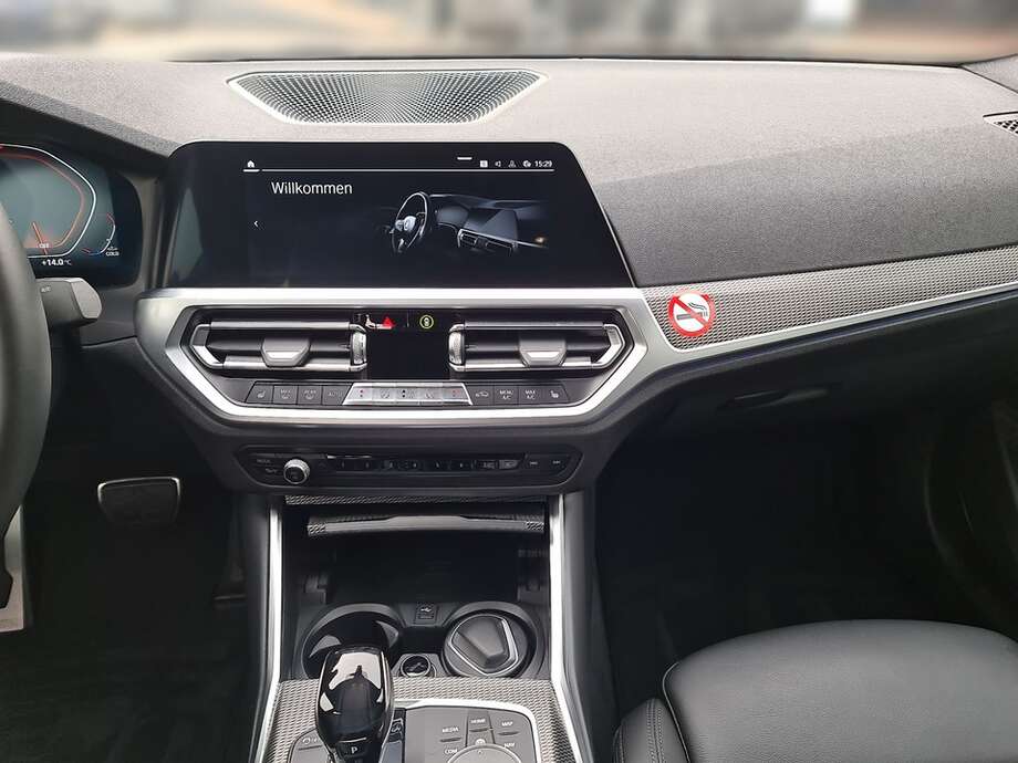 BMW 320d (Bild 15/24)