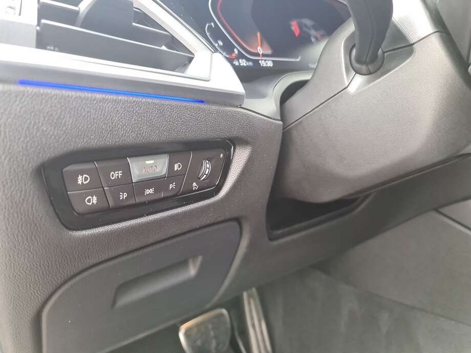 BMW 320d (Bild 23/24)