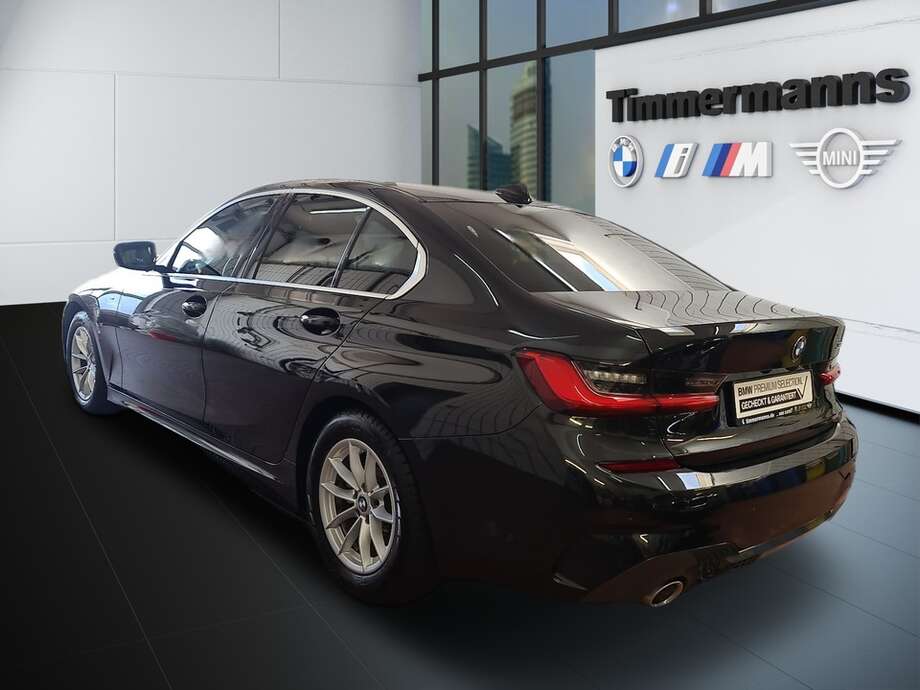 BMW 320d (Bild 3/24)
