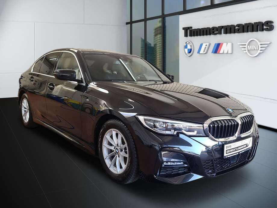 BMW 320d (Bild 7/24)