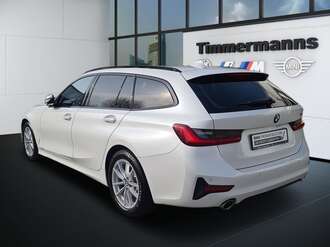 BMW 330i (Bild 3/24)