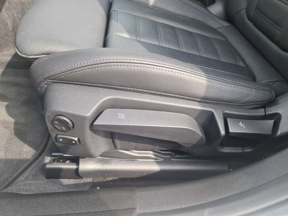 BMW 320i (Bild 17/24)