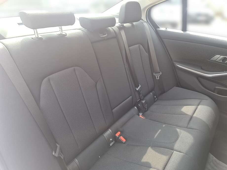 BMW 330i xDrive (Bild 18/24)