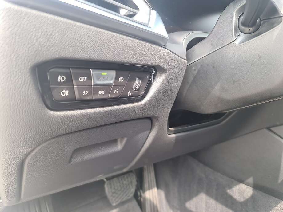 BMW 330i xDrive (Bild 22/24)