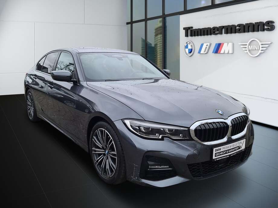 BMW 320d (Bild 7/24)