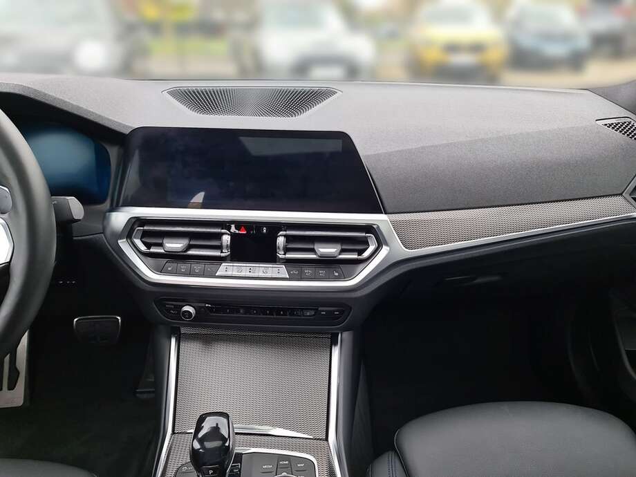 BMW 320d (Bild 15/24)