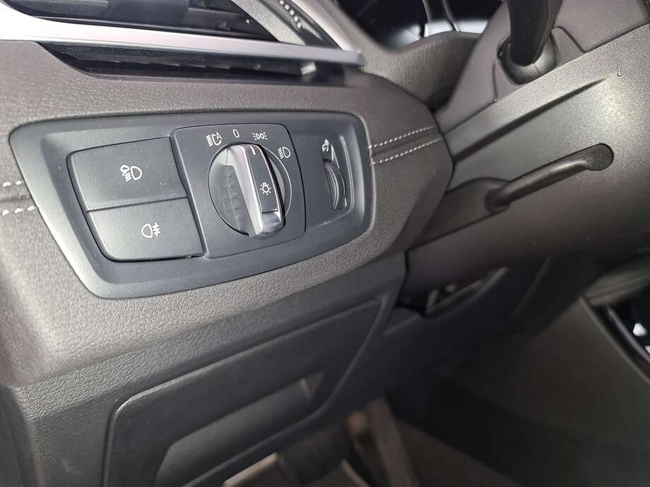 BMW X2 (Bild 23/24)
