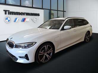 BMW 330e (Bild 2/24)