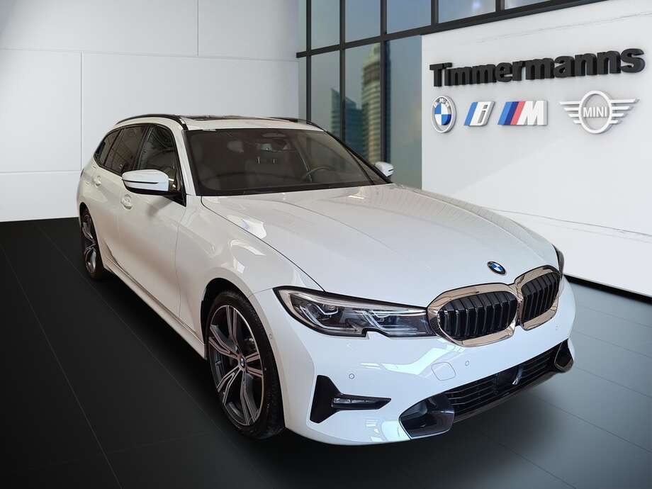 BMW 330e (Bild 7/24)