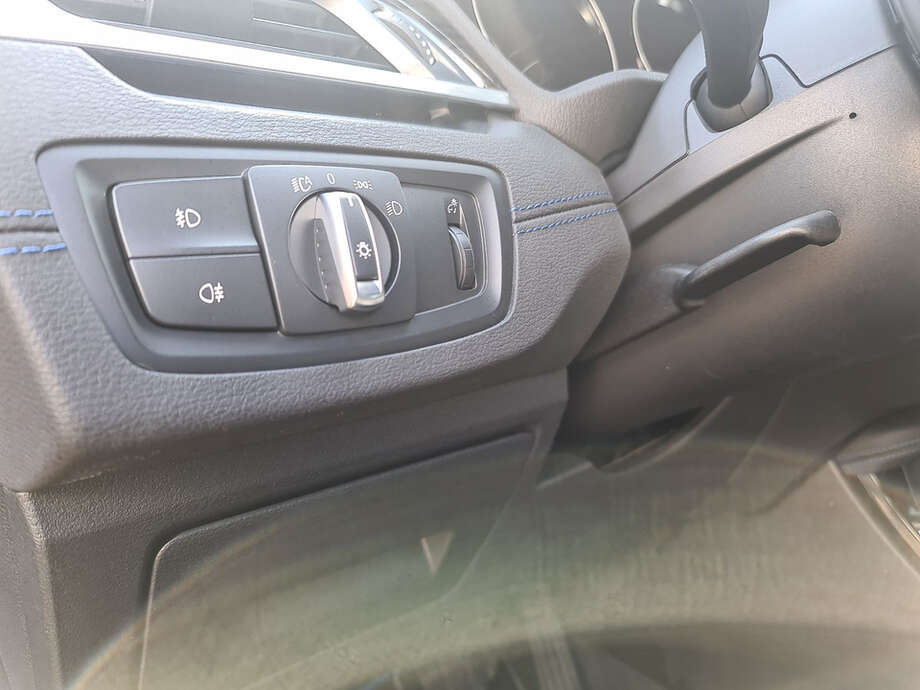 BMW X2 (Bild 24/25)