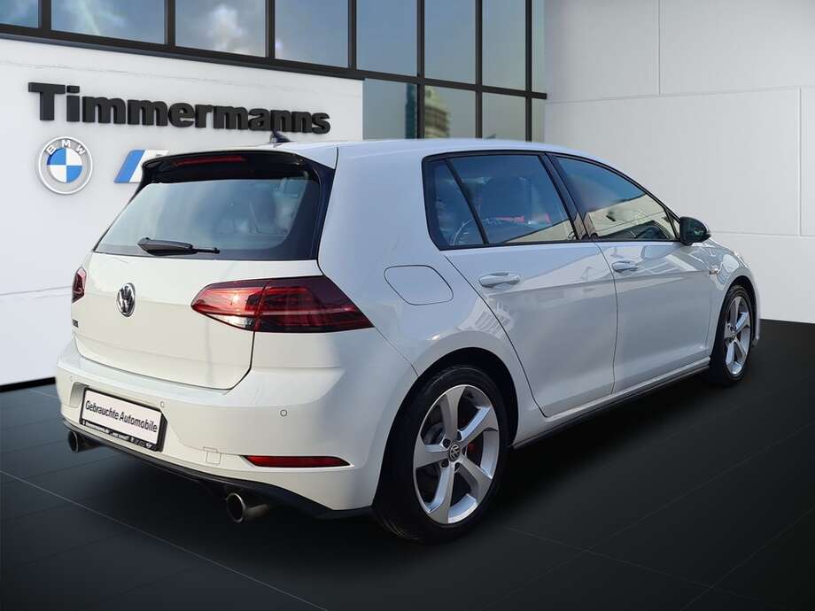 Volkswagen Golf (Bild 5/23)