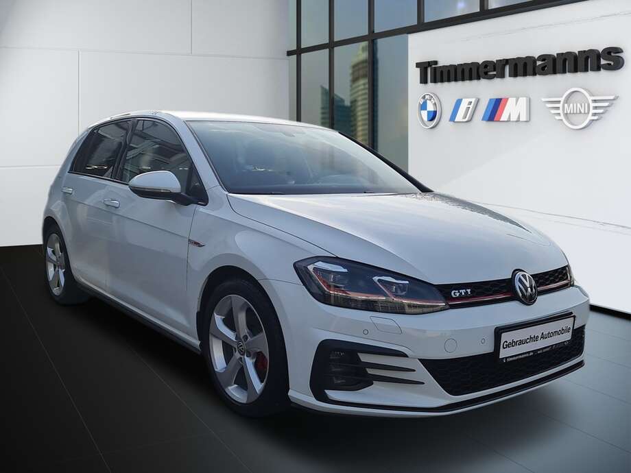 Volkswagen Golf (Bild 7/23)