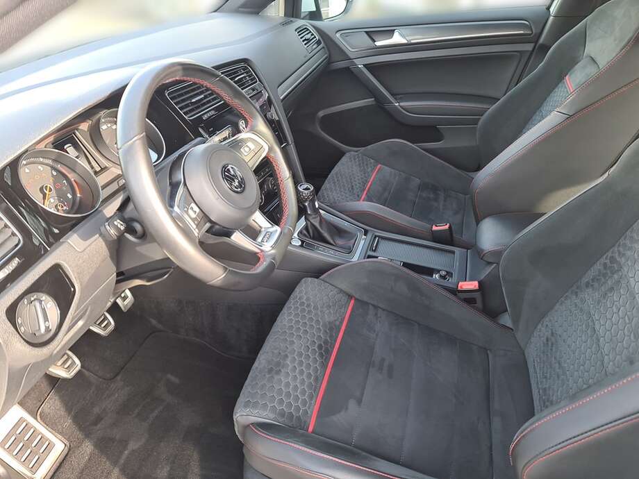 Volkswagen Golf (Bild 10/23)