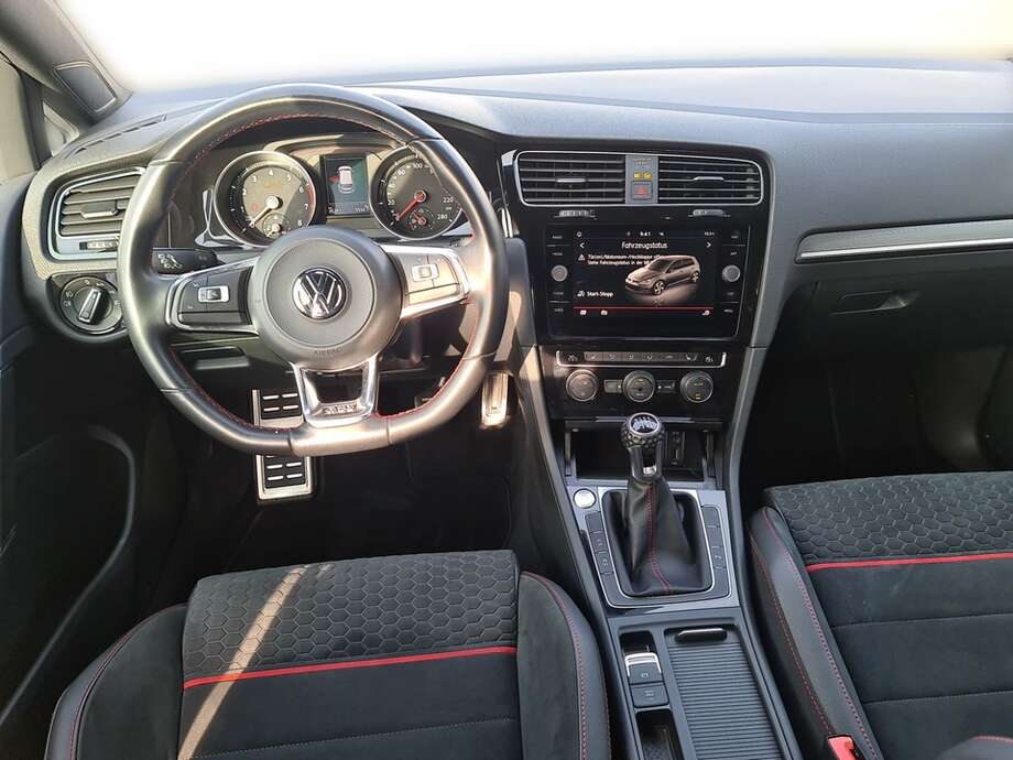 Volkswagen Golf (Bild 11/23)