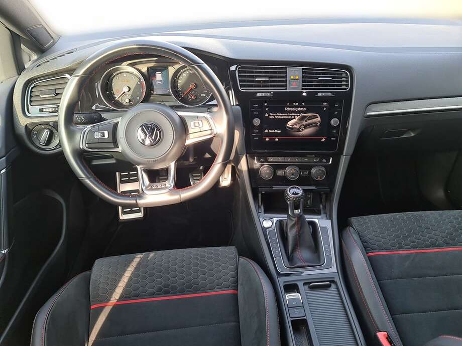 Volkswagen Golf (Bild 12/23)