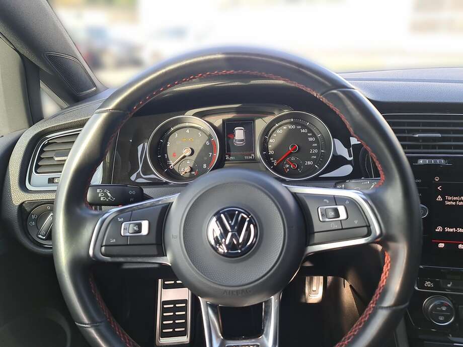 Volkswagen Golf (Bild 14/23)