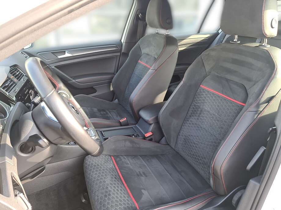 Volkswagen Golf (Bild 16/23)