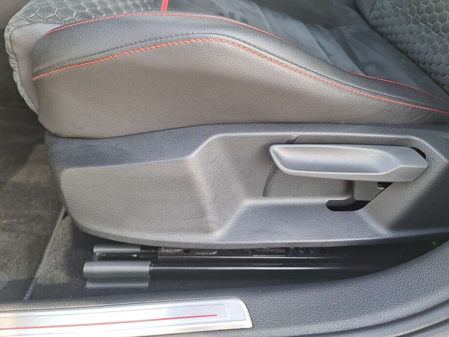 Volkswagen Golf (Bild 17/23)
