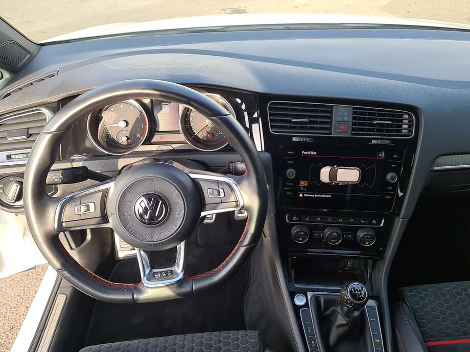 Volkswagen Golf (Bild 23/23)