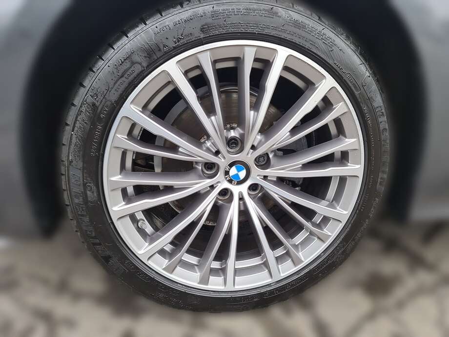 BMW 320d xDrive (Bild 9/24)