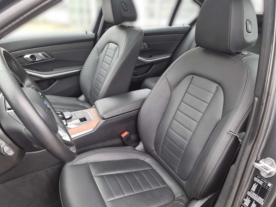 BMW 320d xDrive (Bild 16/24)