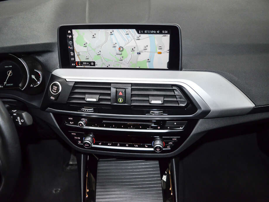 BMW X3 (Bild 11/17)