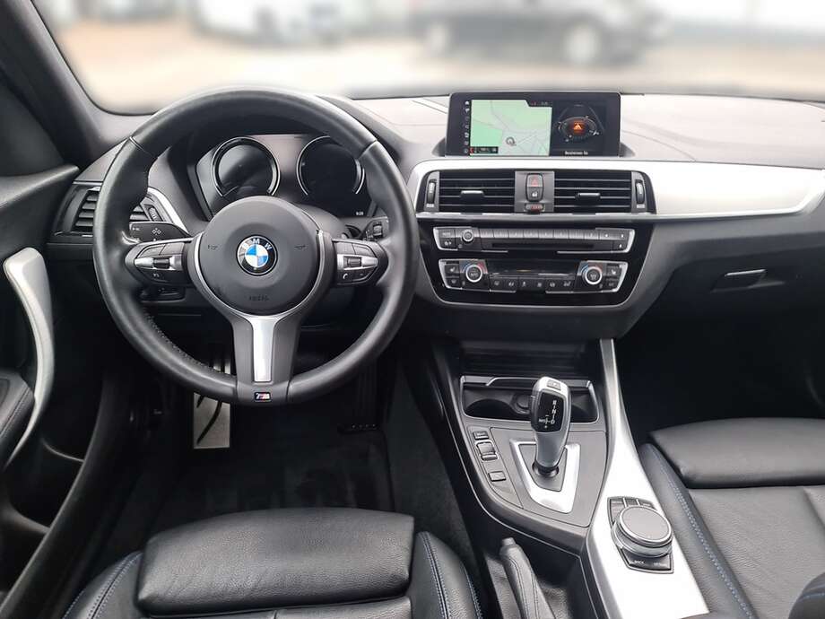 BMW 120d (Bild 12/24)