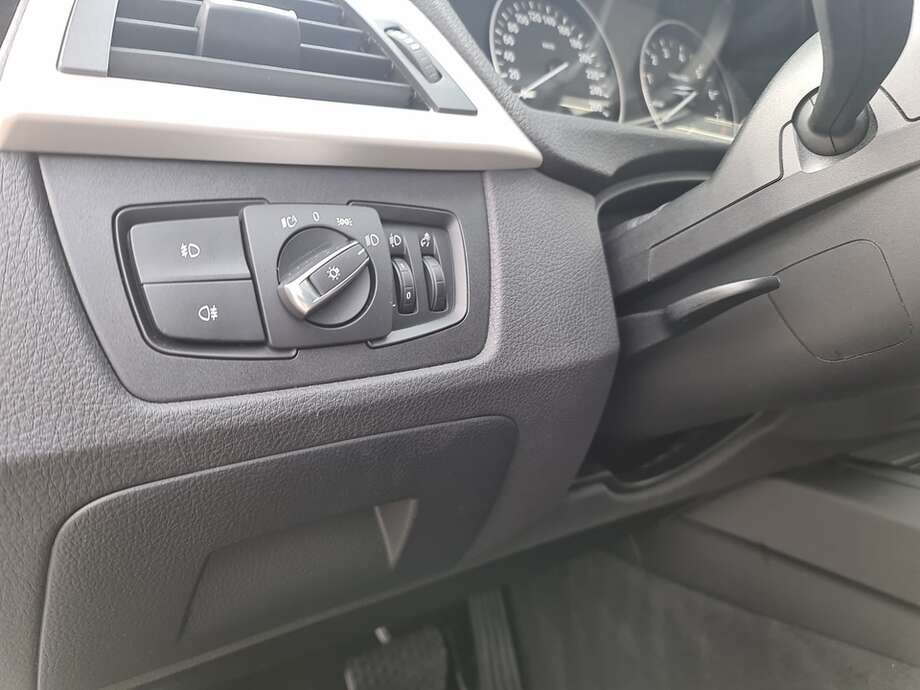 BMW 318i (Bild 23/24)