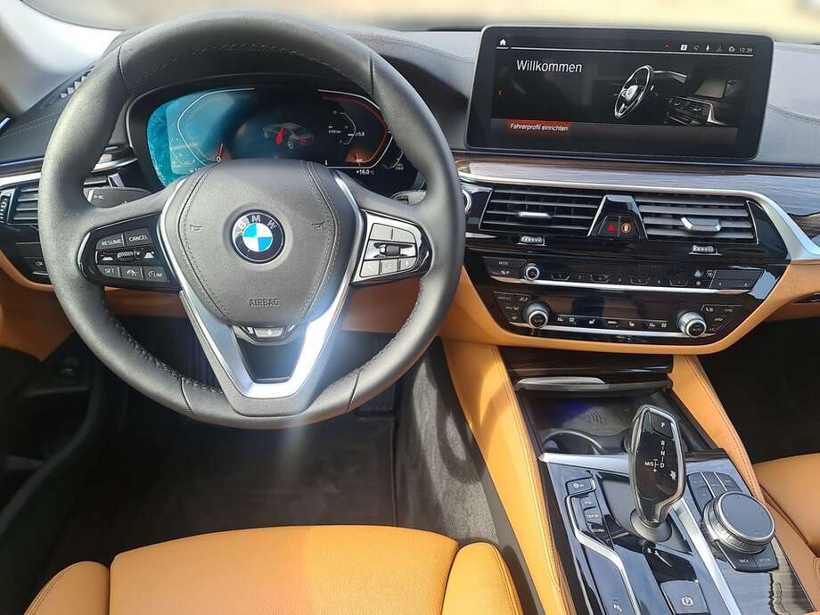 BMW 520d (Bild 12/24)