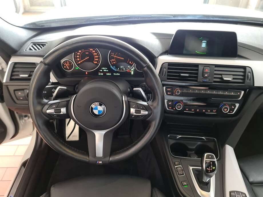 BMW 320d (Bild 24/24)