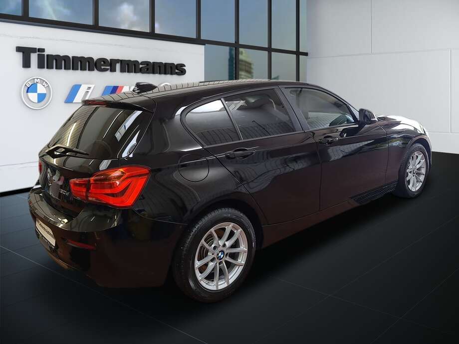BMW 120d (Bild 6/24)