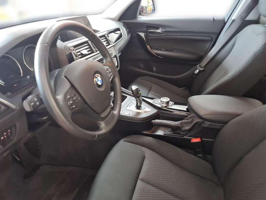 BMW 120d (Bild 10/24)