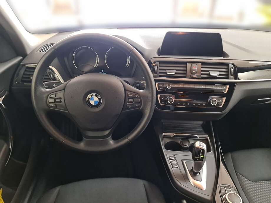 BMW 120d (Bild 12/24)