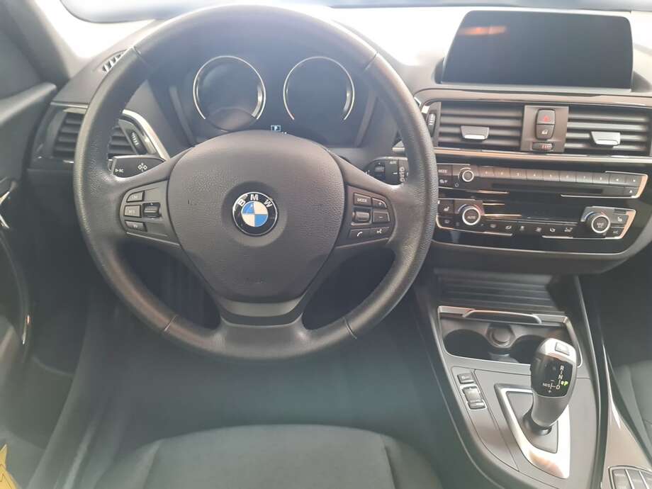 BMW 120d (Bild 13/24)