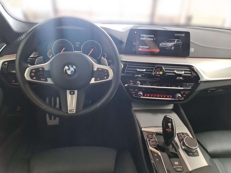 BMW M550d (Bild 11/24)