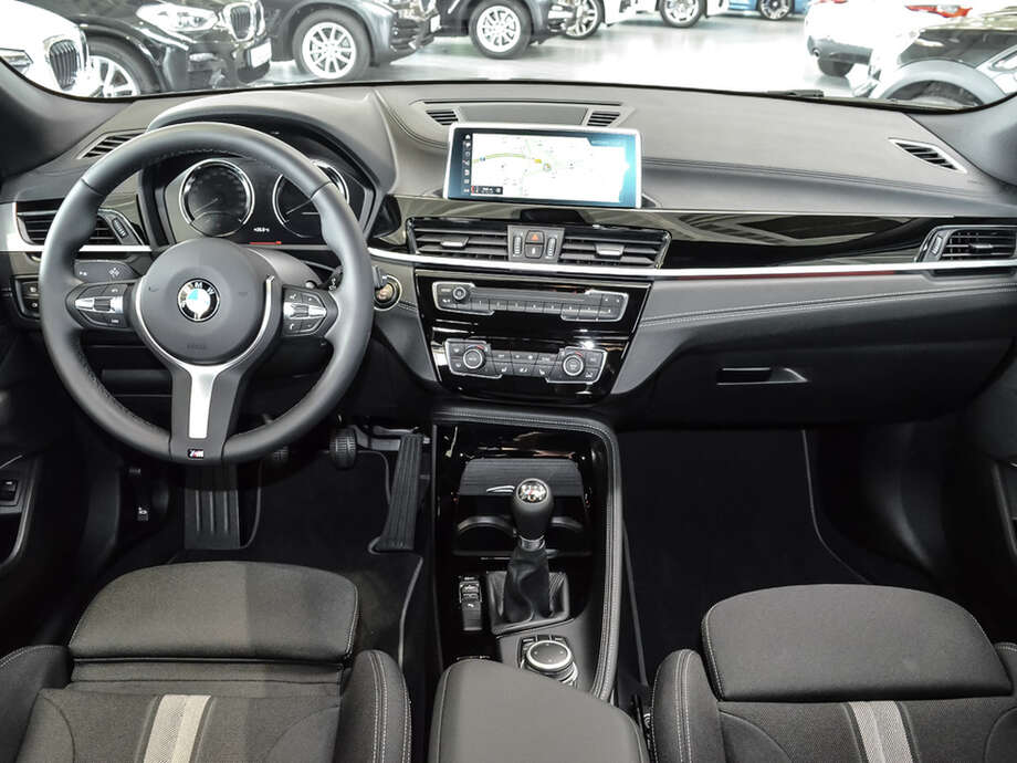 BMW X2 (Bild 9/18)