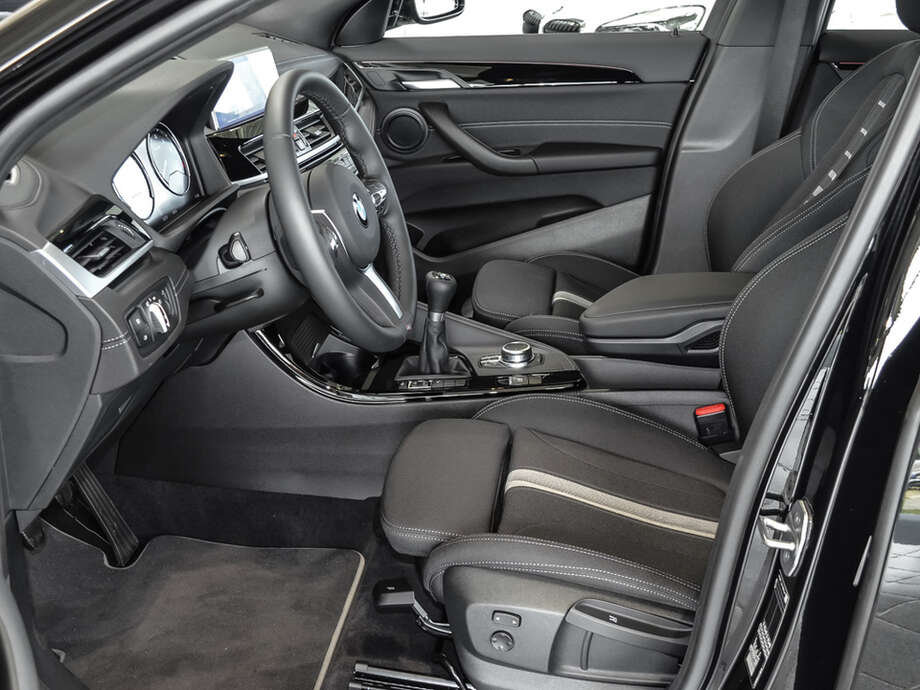 BMW X2 (Bild 14/18)